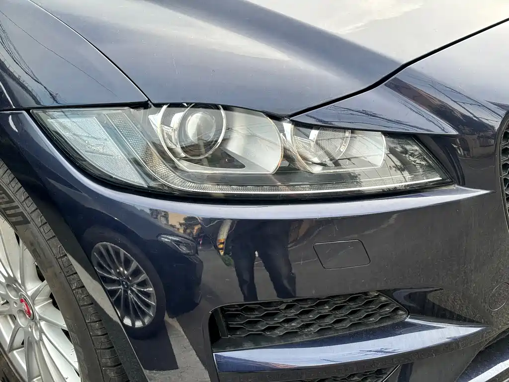 Jaguar F-PACE — миниатюра 20