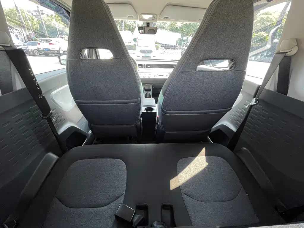 Wuling MINIEV — миниатюра 10