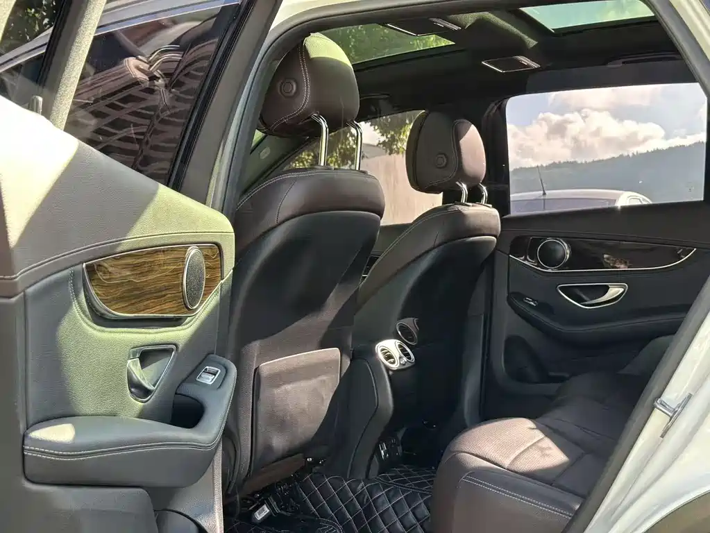 Mercedes-Benz GLC 2019 GLC 260 L 4MATIC Luxury