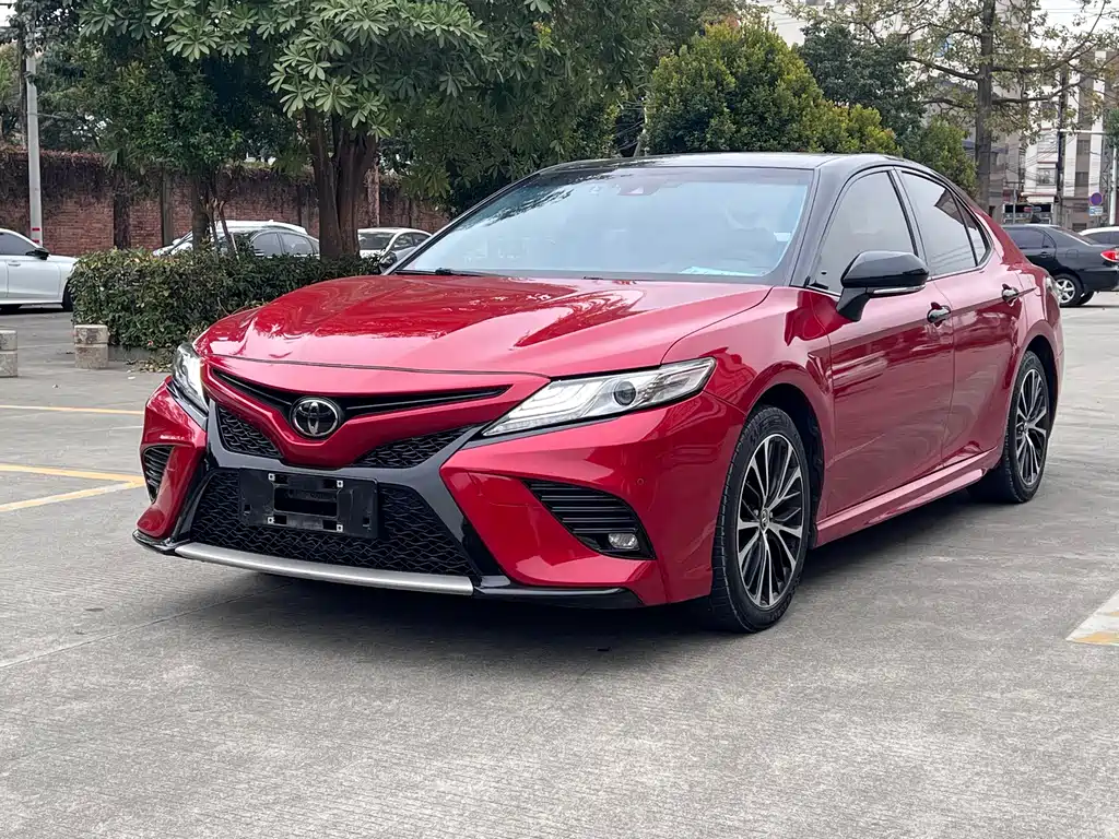 TOYOTA CAMRY