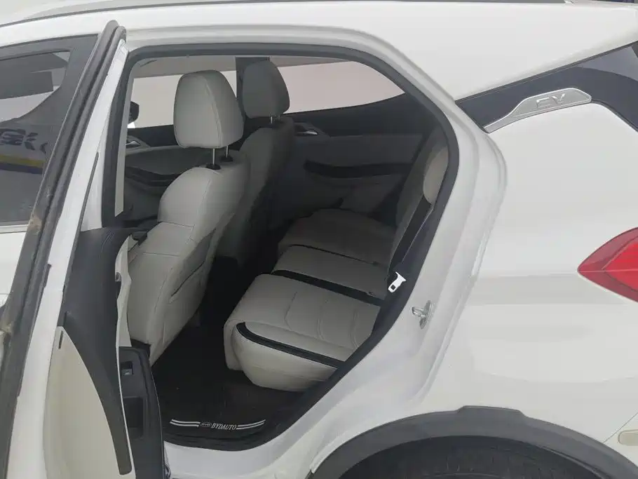 BYD Yuan Pro — миниатюра 11