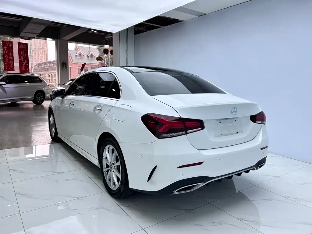 MERCEDES-BENZ A CLASS