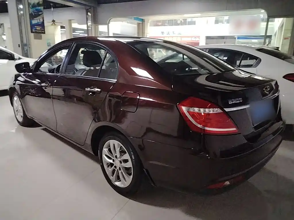 Geely Emgrand — миниатюра 5