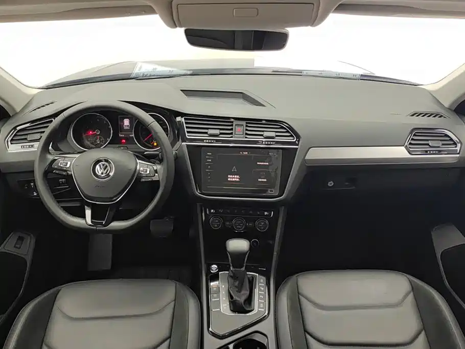 Volkswagen Tiguan L — миниатюра 12