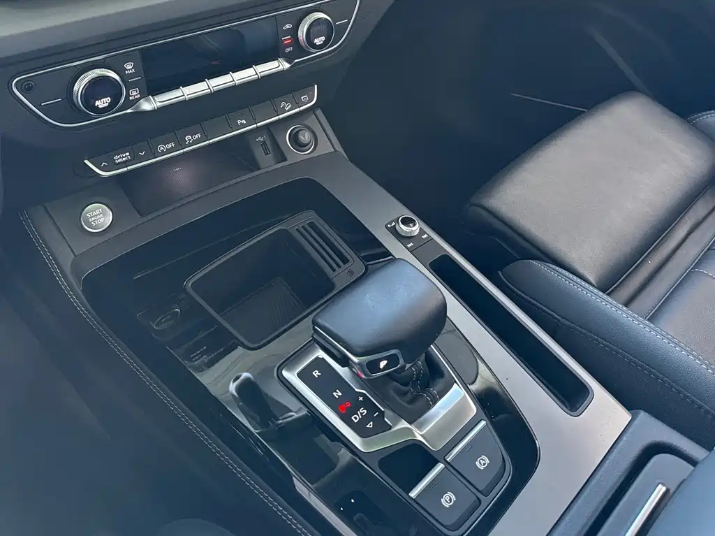 Audi Q5L — миниатюра 5
