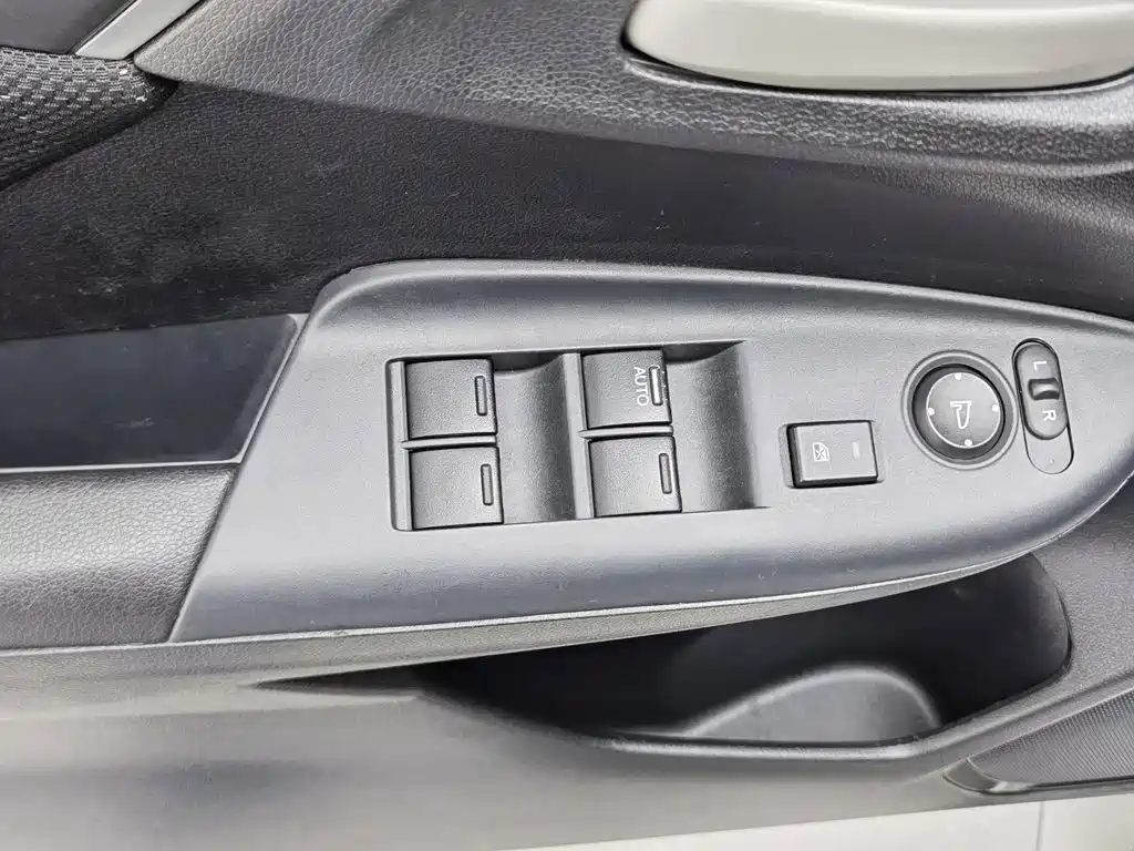 Honda Fit — миниатюра 9
