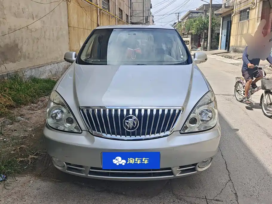 Buick GL8 — миниатюра 2