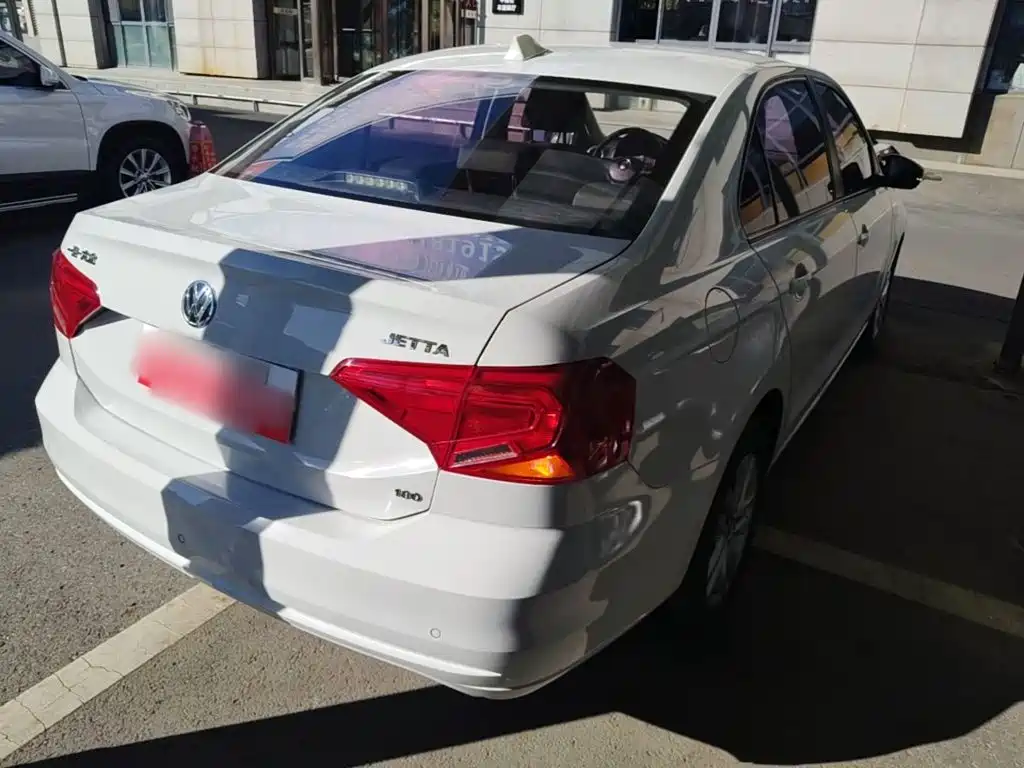 Volkswagen Jetta — миниатюра 7