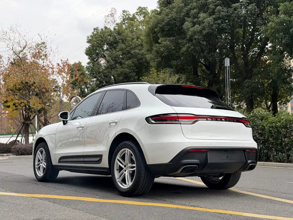 Porsche Macan — миниатюра 11