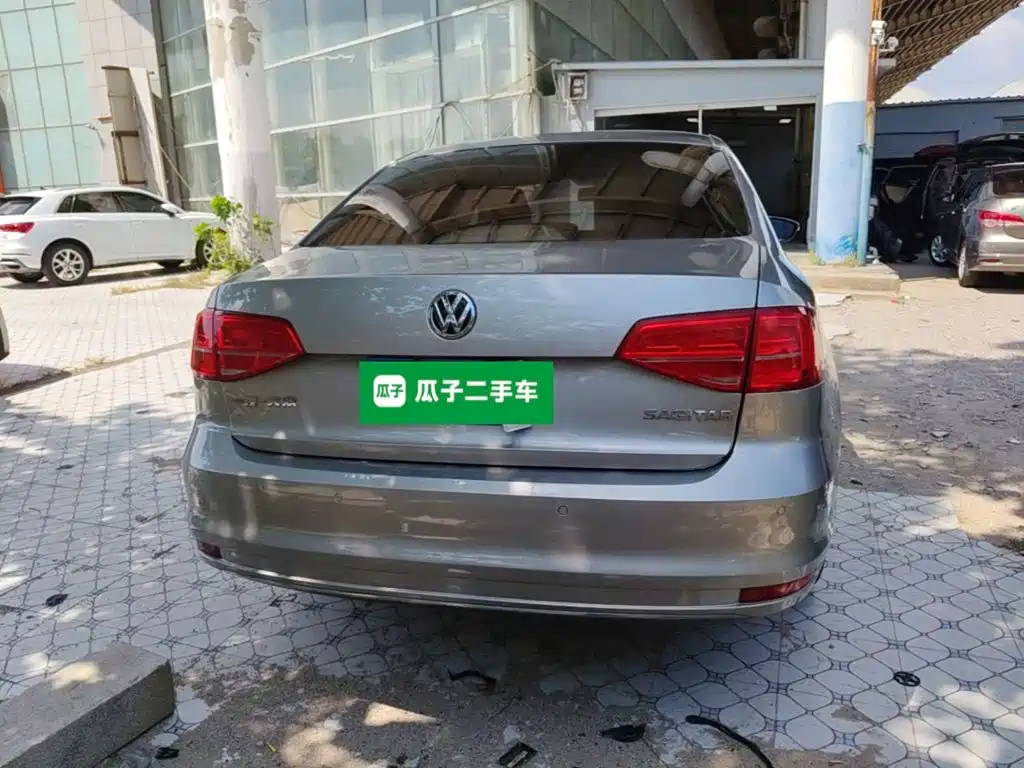 Volkswagen Sagitar — миниатюра 6