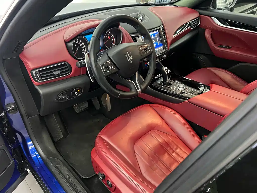 MASERATI LEVANTE