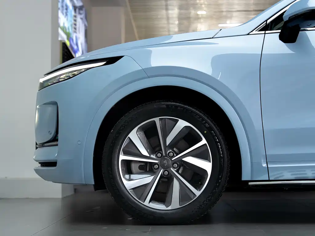 Li Auto ONE 2021 6 мест