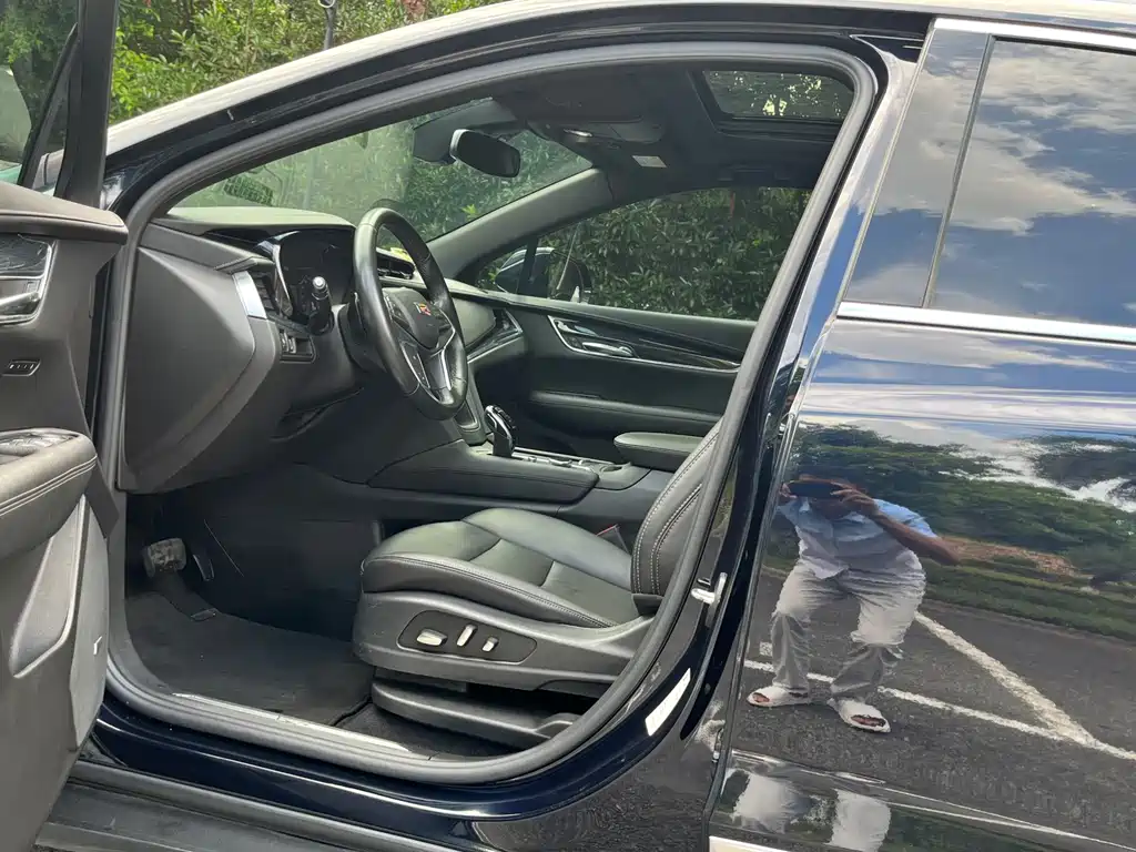 Cadillac XT5 — миниатюра 4