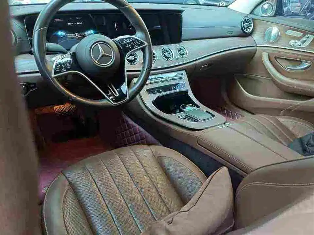Mercedes-Benz E-Class — миниатюра 4