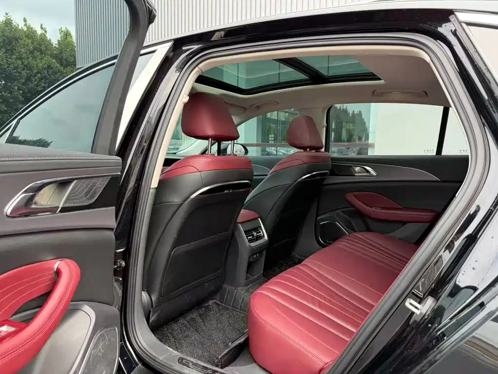 Hongqi Hongqi H5 — миниатюра 14