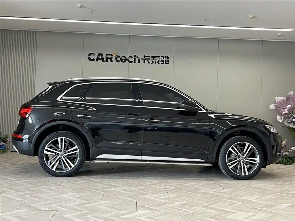 Audi Q5L 2020 45 TFSI Premium