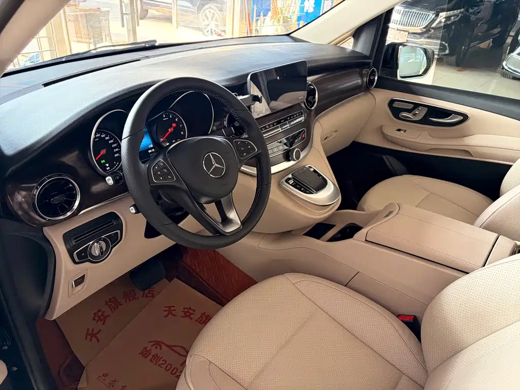 Mercedes-Benz V-Class — миниатюра 8