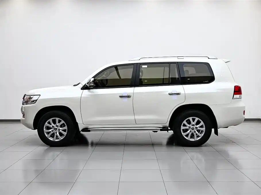 Toyota Land Cruiser 2017 4.0L AT