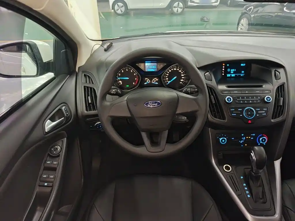 Ford Focus — миниатюра 11