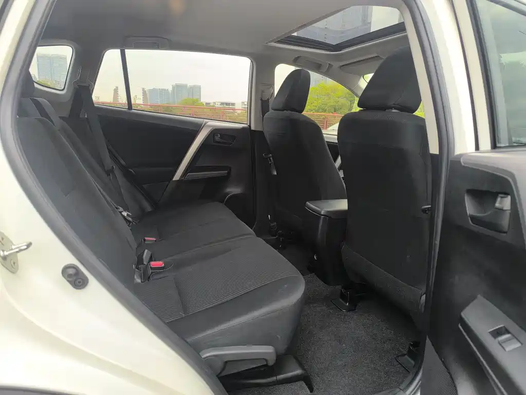 TOYOTA RAV4 RONGFANG