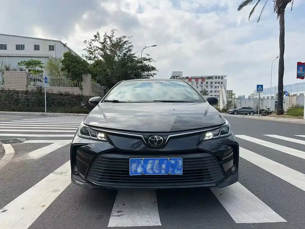 TOYOTA COROLLA
