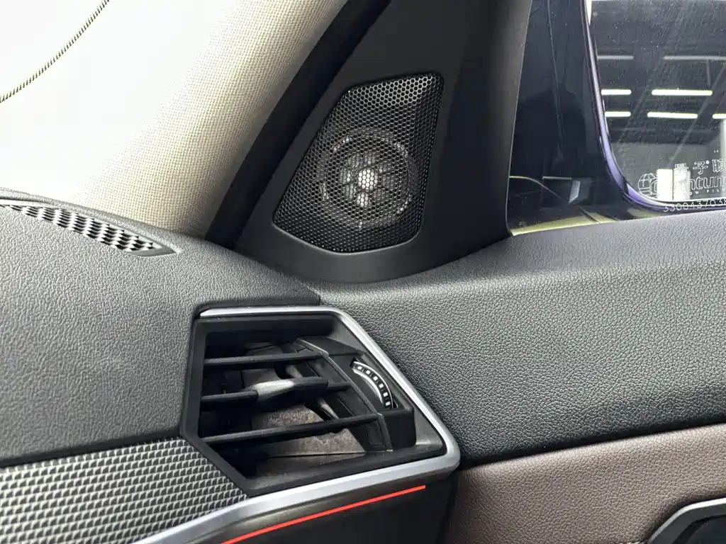 BMW 3 Series — миниатюра 13