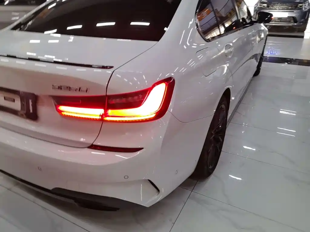 BMW 3 Series — миниатюра 8