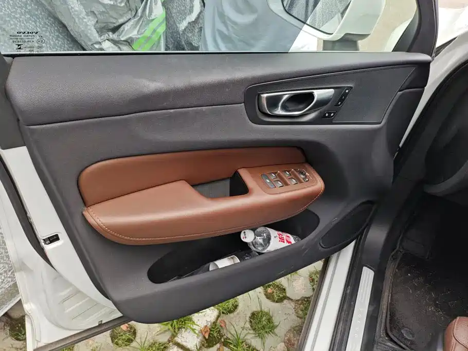 Volvo XC60 2024 B5 Luxury