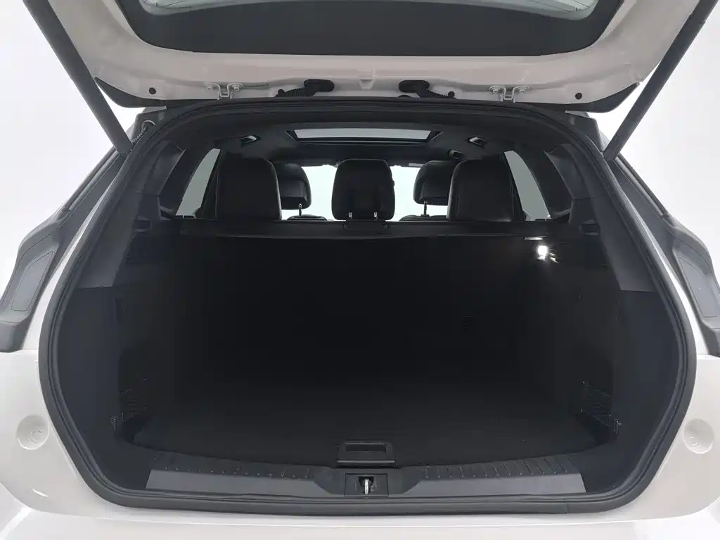 Lincoln MKC — миниатюра 16