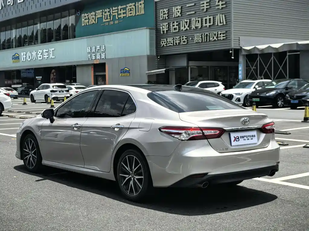 Toyota Camry 2021 2.5G Luxury