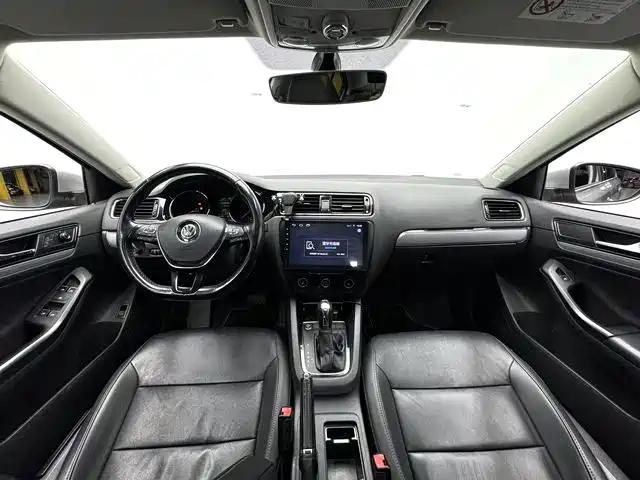 Volkswagen Sagitar — миниатюра 4