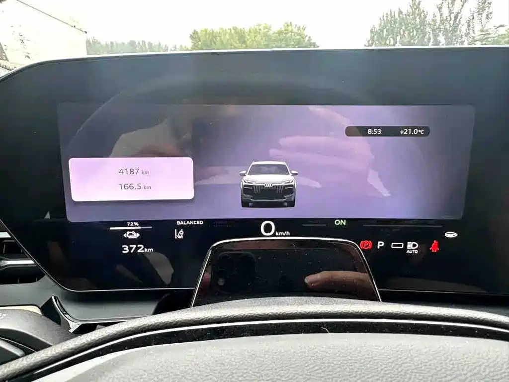 Audi Q6L e-tron — миниатюра 9