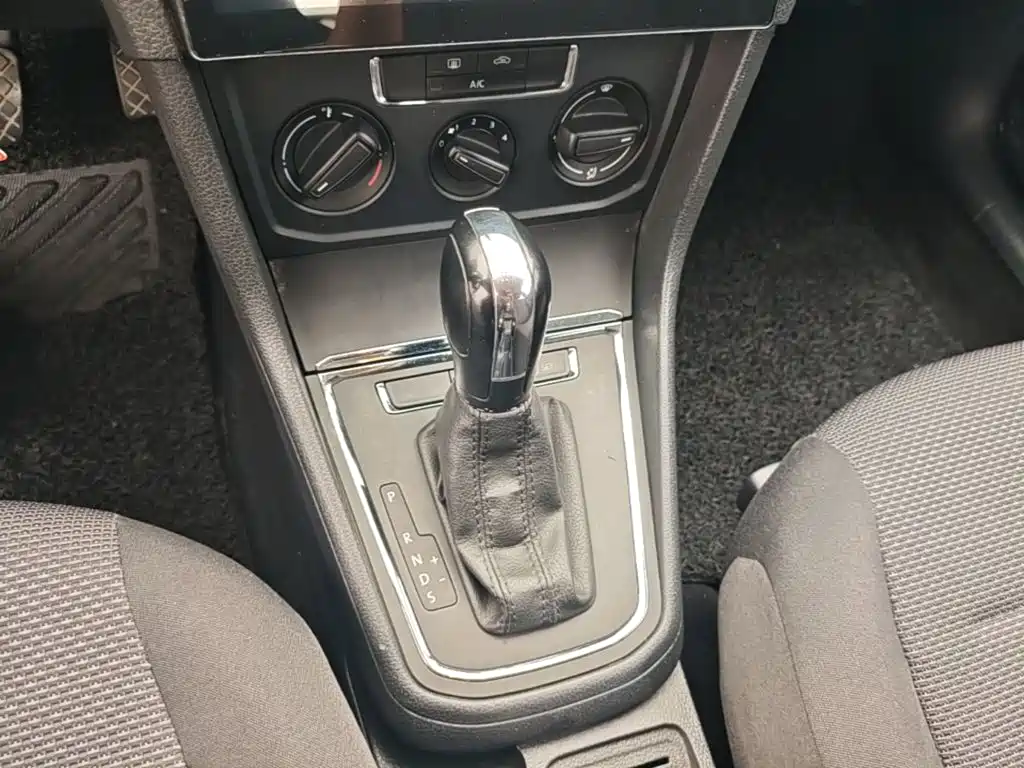 Volkswagen Bora — миниатюра 14