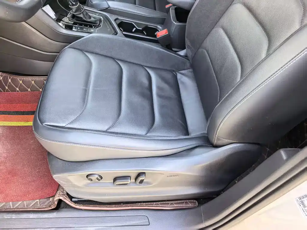 Volkswagen Tiguan L — миниатюра 6