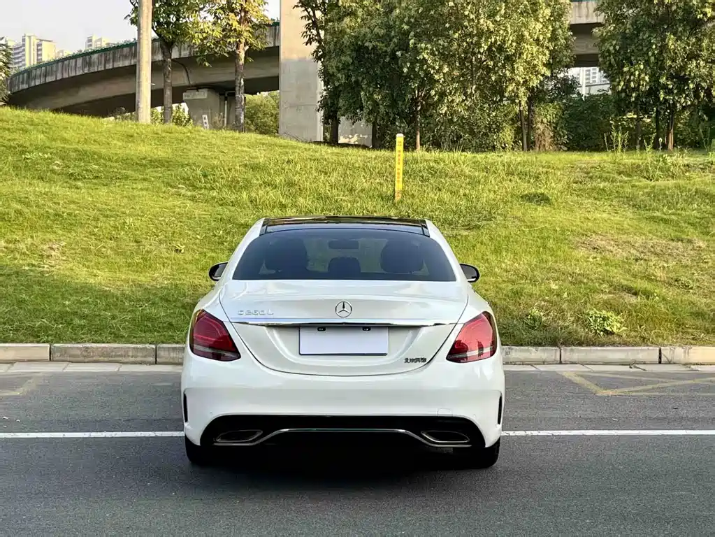 Mercedes-Benz C-Class — миниатюра 4