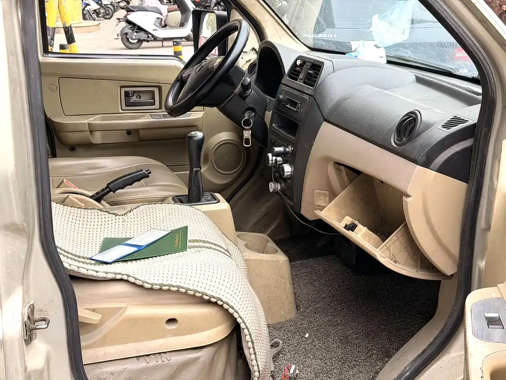 Dongfeng C37 2016 1.5L II DK15-06