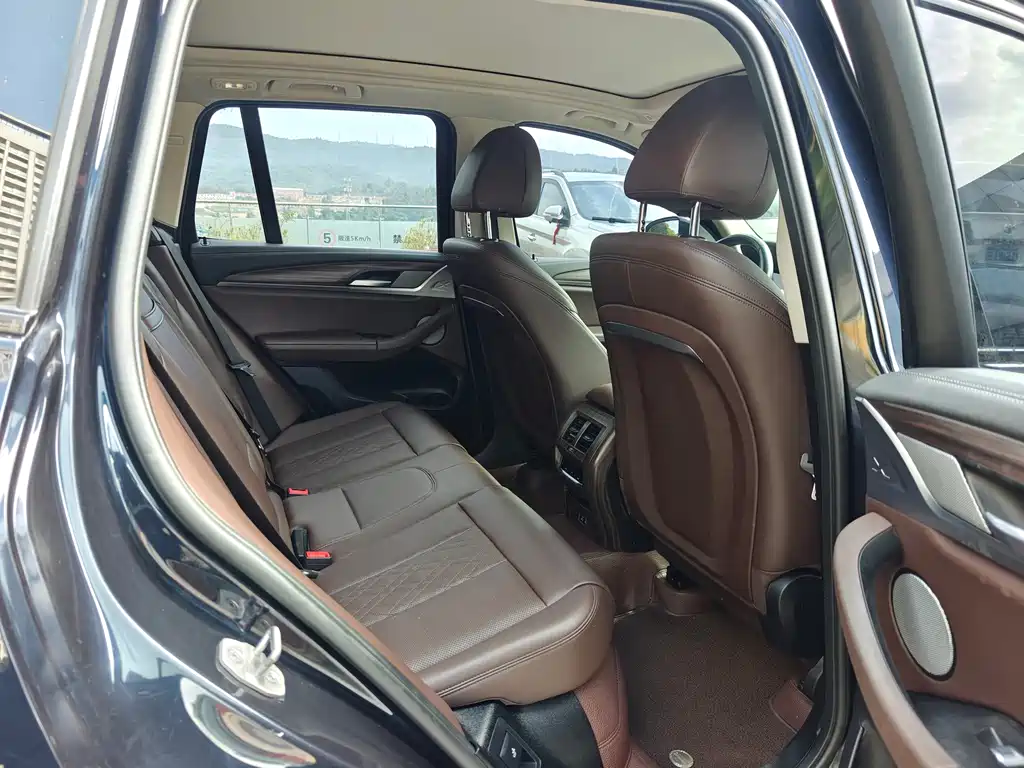BMW X3 — миниатюра 14
