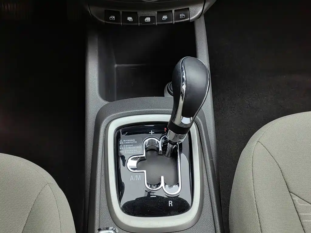 Chevrolet Sail — миниатюра 13