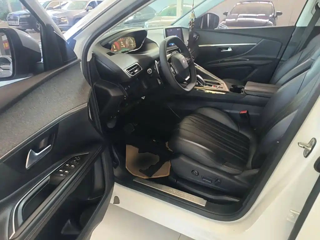 Peugeot 4008 — миниатюра 16