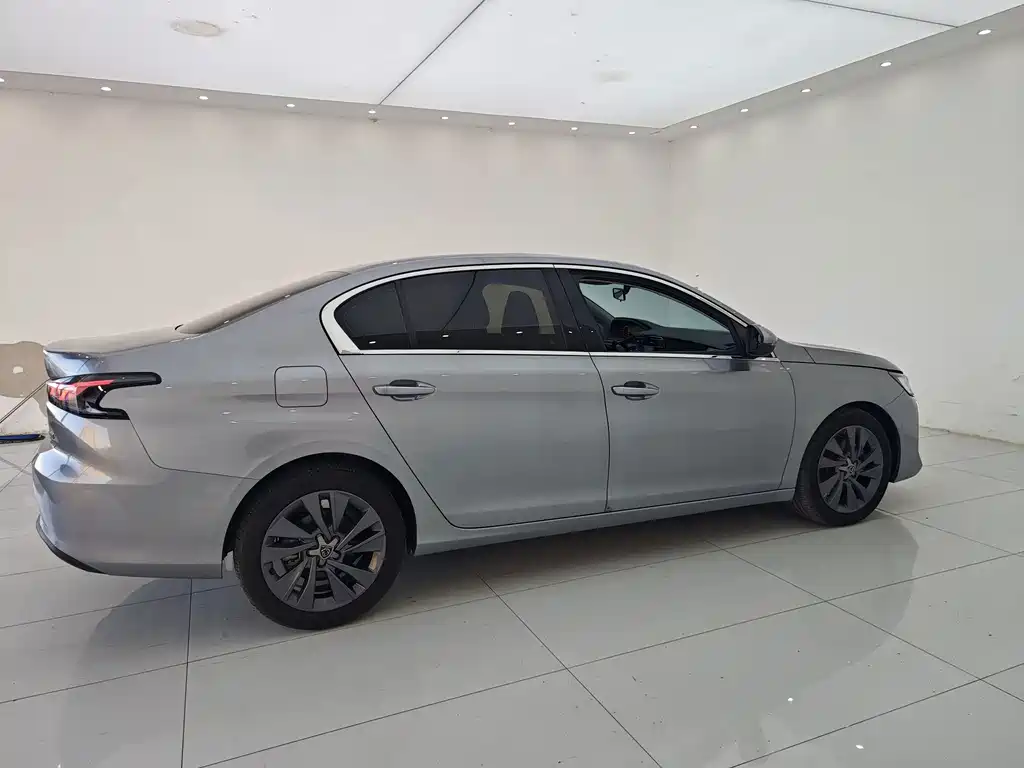 Peugeot 408 — миниатюра 18