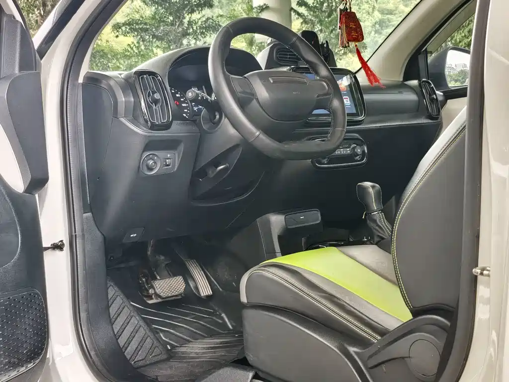 Roewe Clever — миниатюра 12