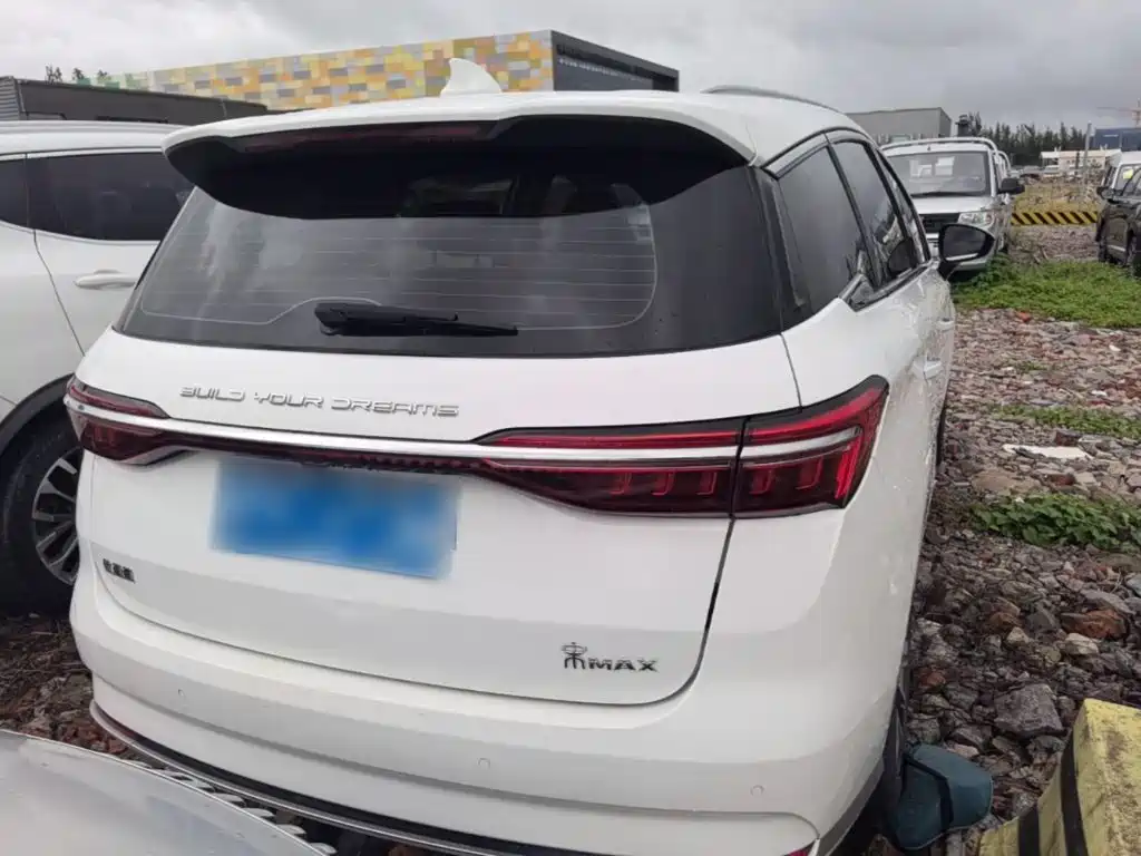 BYD MAX — миниатюра 6