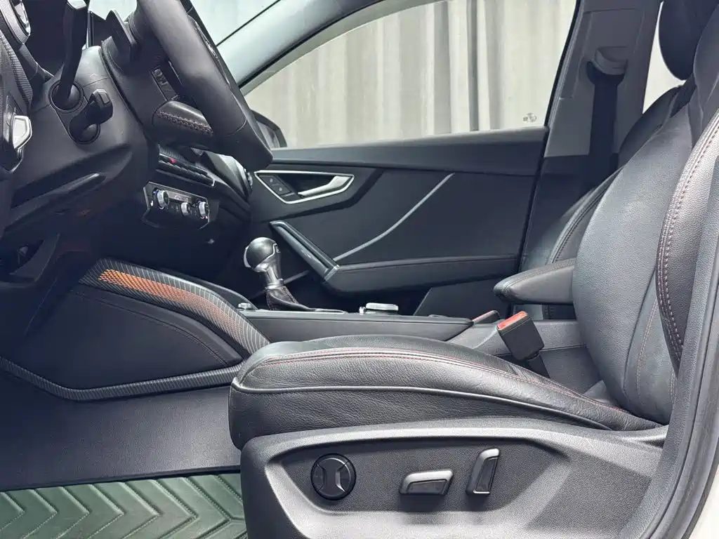 Audi Q2L — миниатюра 5