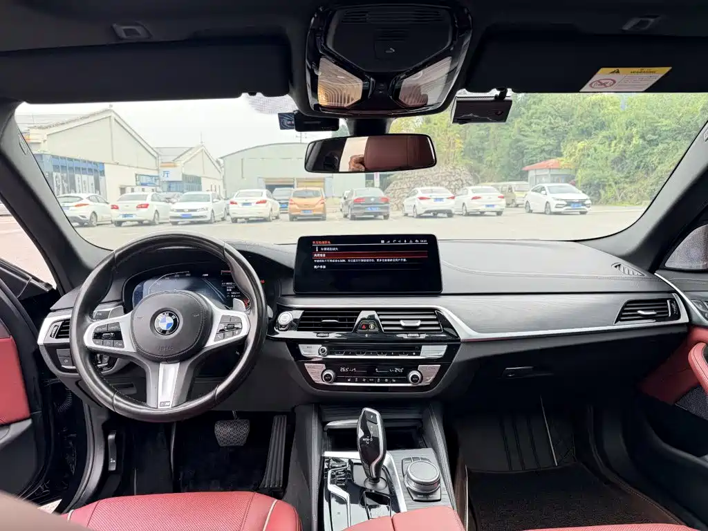 BMW 5 Series — миниатюра 4