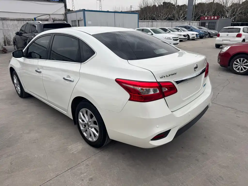 Nissan Sylphy — миниатюра 8