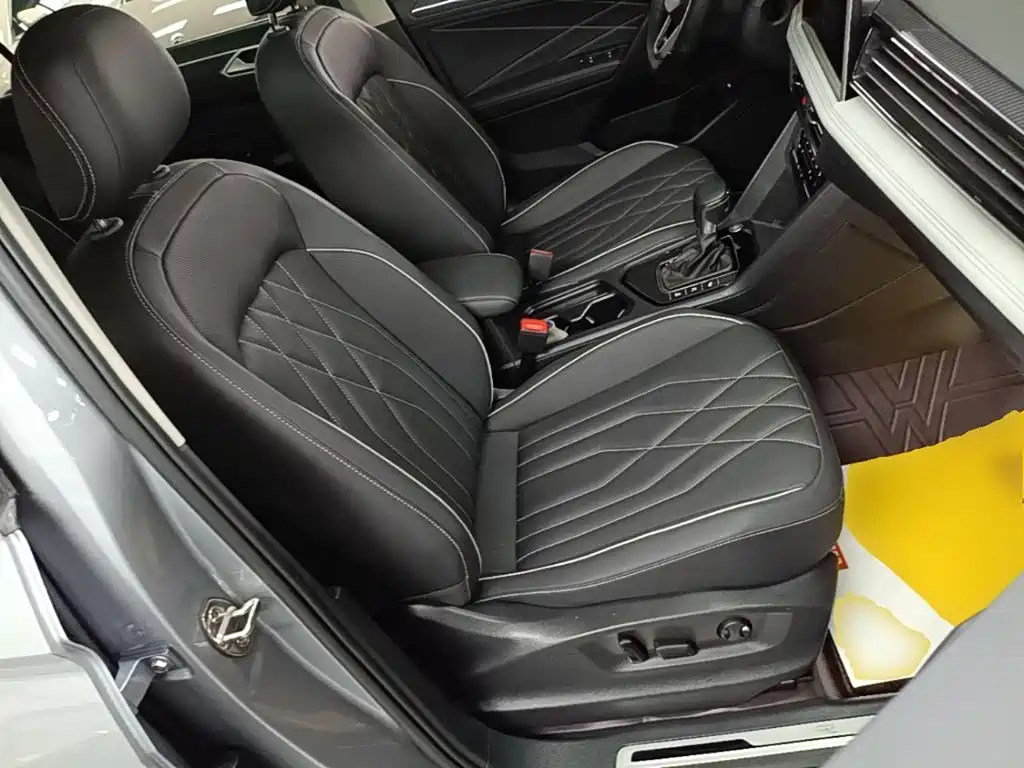 Volkswagen Tiguan L — миниатюра 25