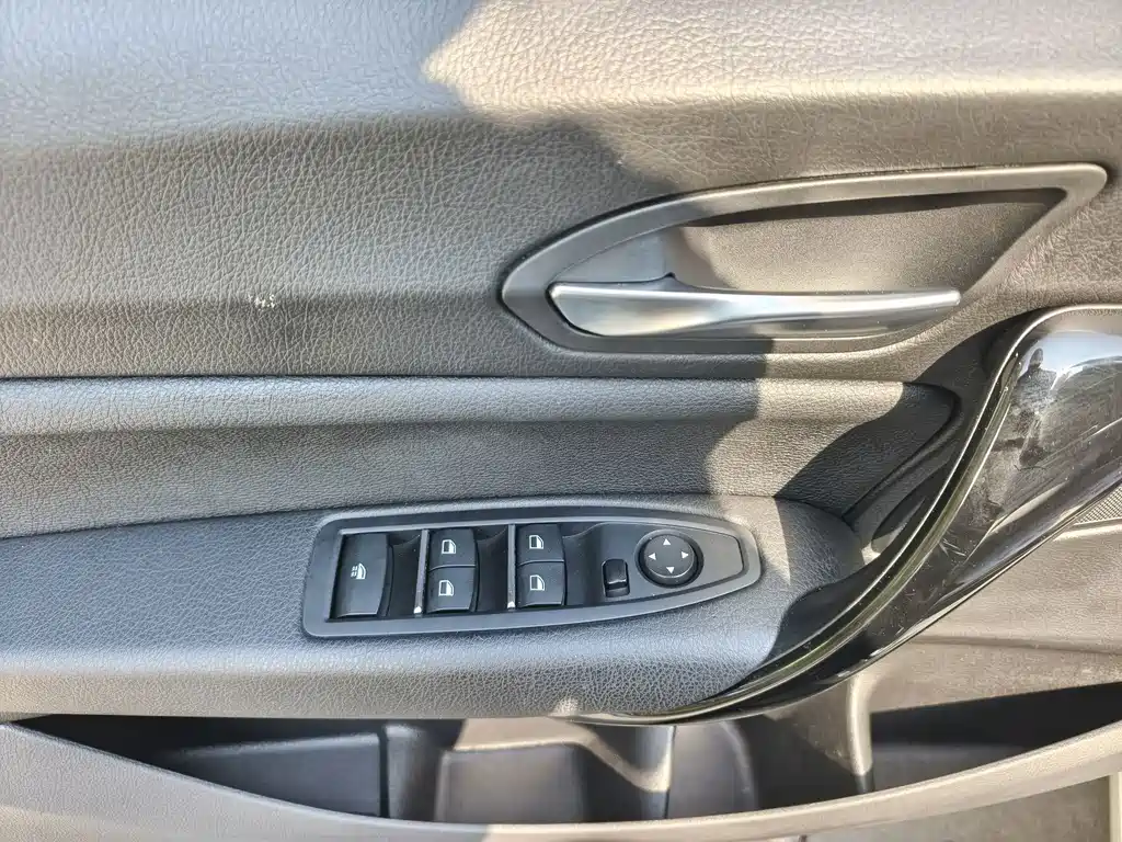 BMW 2 Series (Import) — миниатюра 7