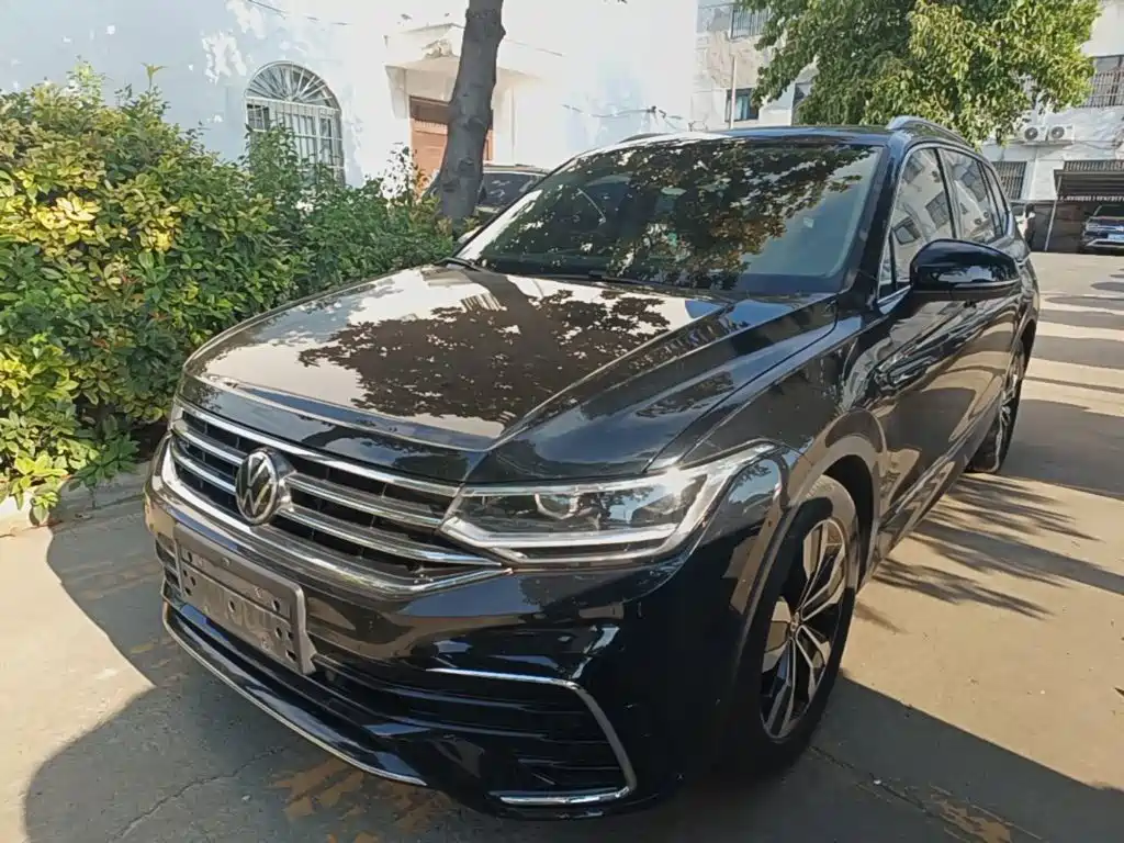 Volkswagen Tiguan L — миниатюра 2