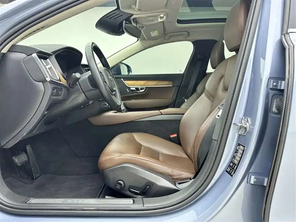 Volvo S90 2019 T5