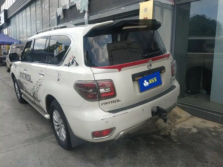 Nissan Patrol — миниатюра 3